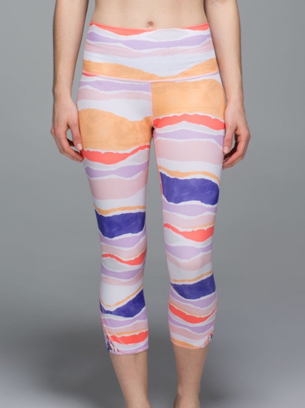Lululemon True Self Crop Leggings NWT Size 6 Abstract Print